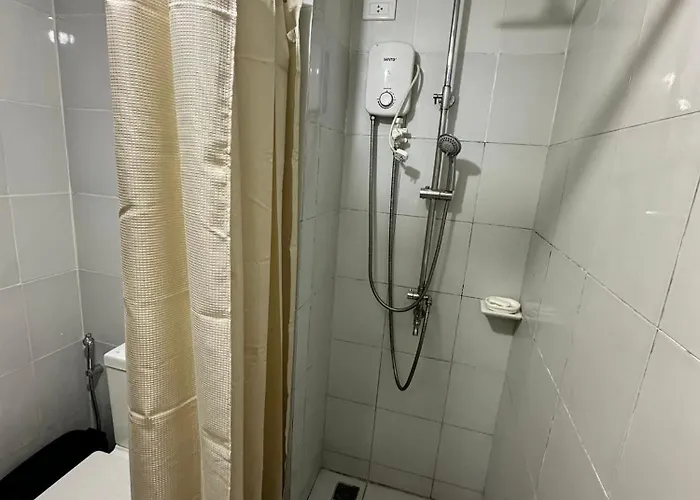 Staycation Near Sm Bicutan Apartment