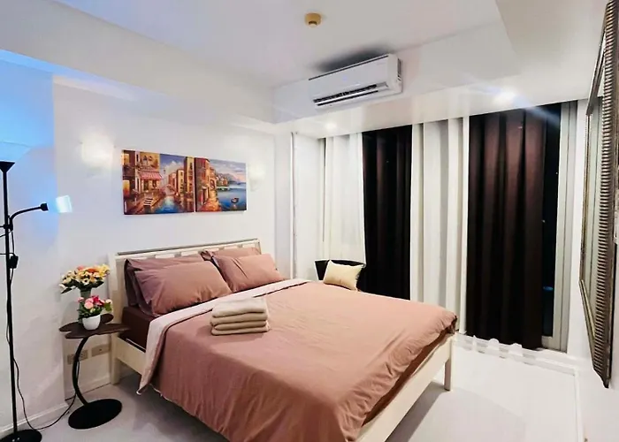Staycation Near Sm Bicutan Apartment *